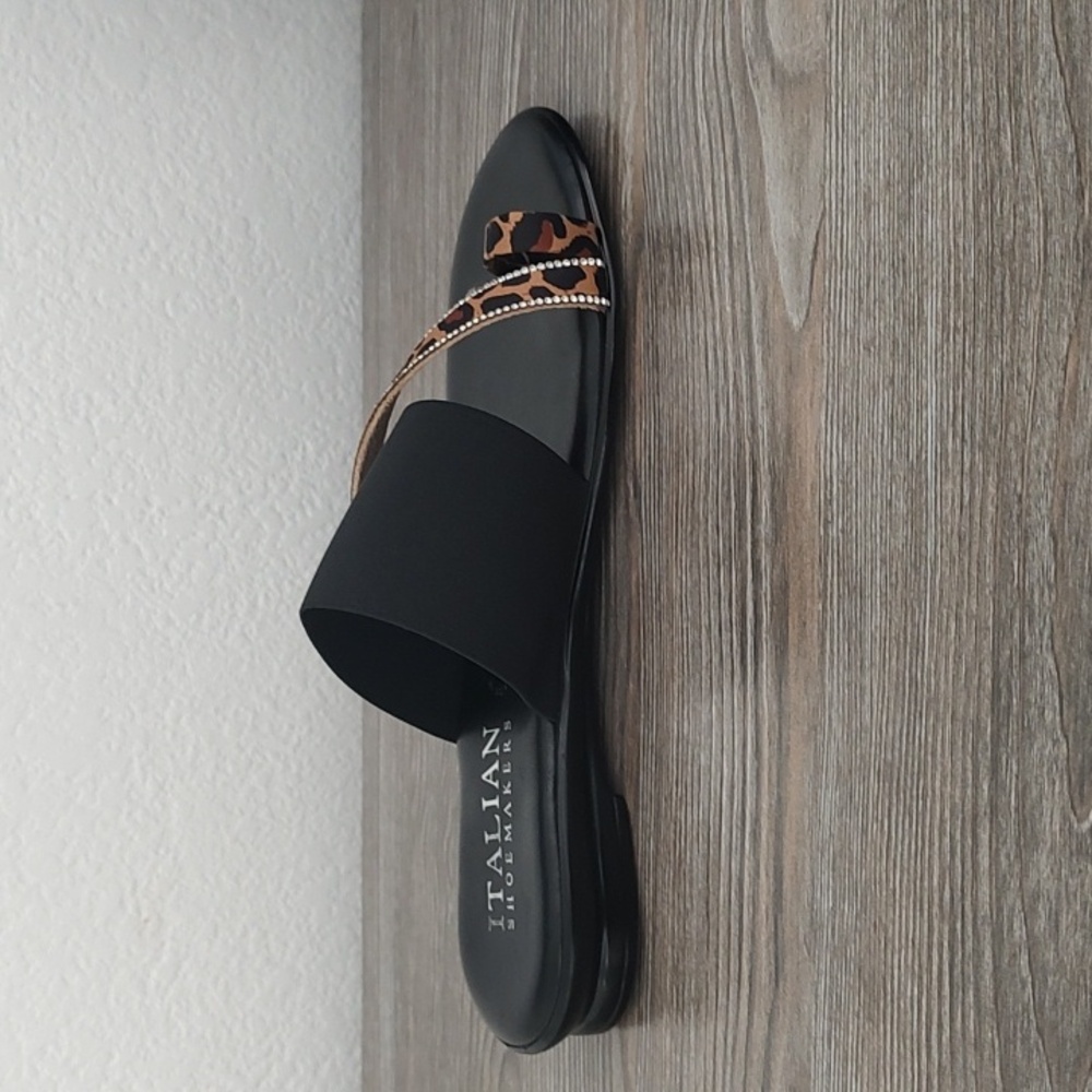 Italian Shoemakers Black and Leopard Sandals - Picture 4 of 13